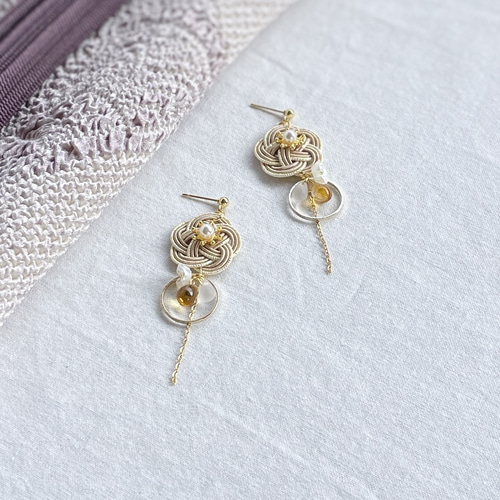 花の雫】水引のピアス／イヤリング ピアス（フック・チェーン
