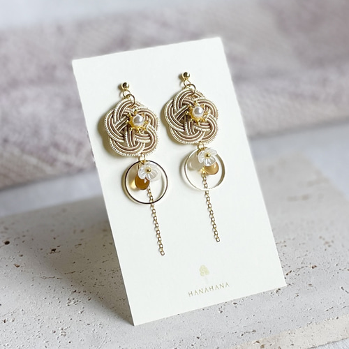 花の雫】水引のピアス／イヤリング ピアス（フック・チェーン