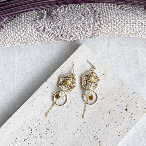 花の雫】水引のピアス／イヤリング ピアス（フック・チェーン