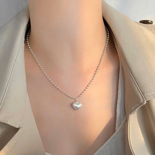 シルバー925 艶消し マット ぷっくりハートチャーム ネックレス