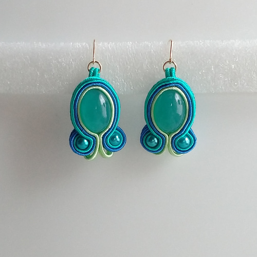 イヤリングフラメンコ エメラルドグリーン 