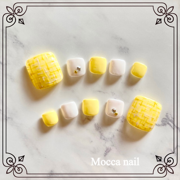 【102】イエローツィード フットネイルチップ ペディキュア 2枚目の画像