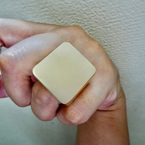 仁尾彫金『ゴールド、ビッグ印台リング』ハンドメイド251 指輪・リング