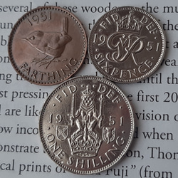 1951年 英国 3種類 コイン セット イギリス 3ペンス 6ペンス ファジング  ジョージ王 ブリティッシュ本物古銭 2枚目の画像