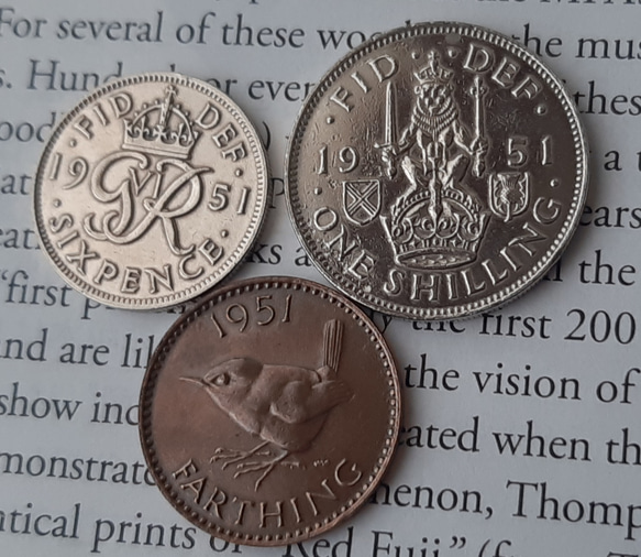 1951年 英国 3種類 コイン セット イギリス 3ペンス 6ペンス ファジング  ジョージ王 ブリティッシュ本物古銭 1枚目の画像
