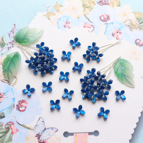 オリジナル新色☆8mm 小さいお花のパーツ ロイヤルブルー その他素材 