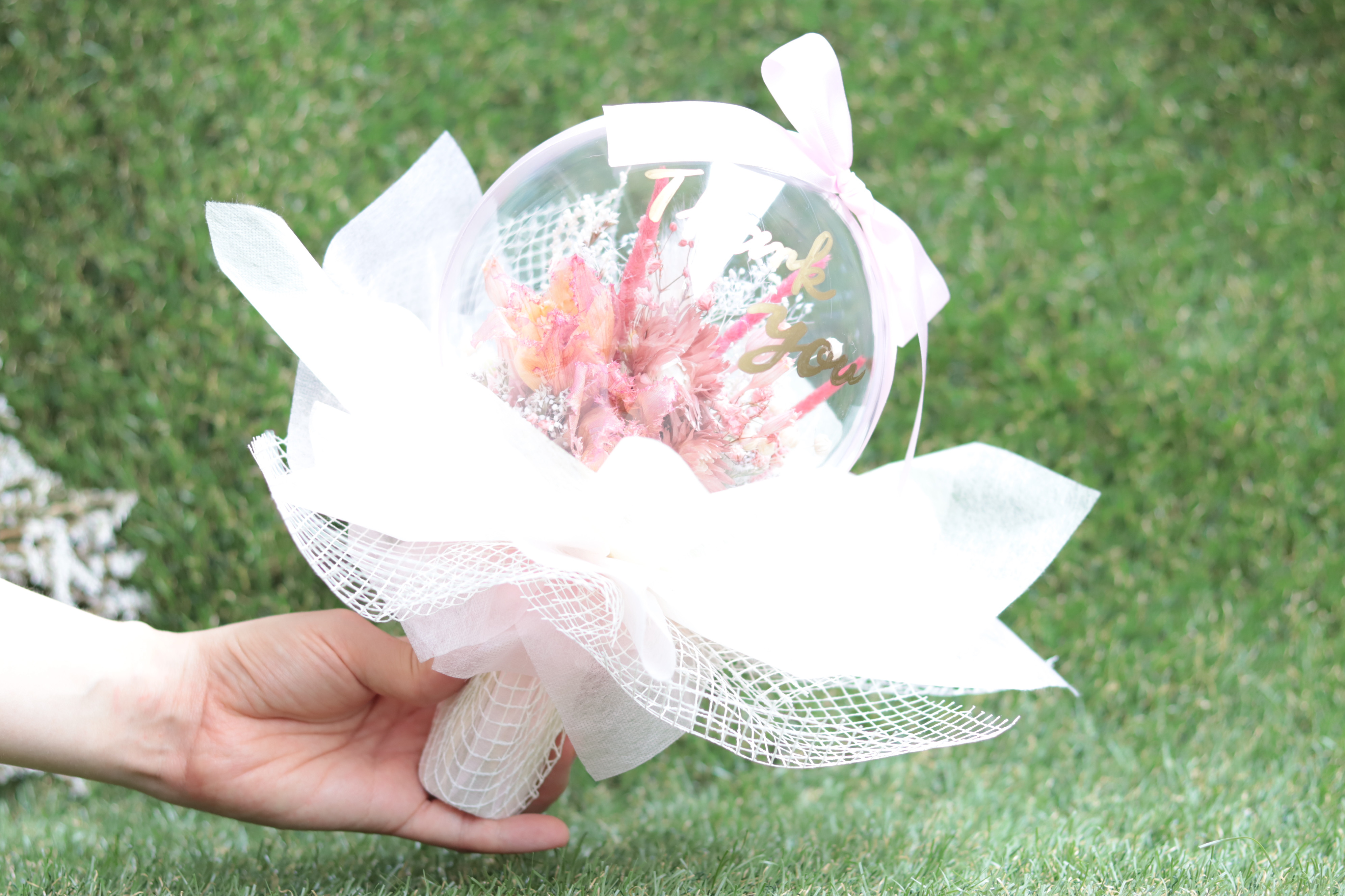 サンキャッチャー♡ハンドメイド品「3つのピンクのフラワー