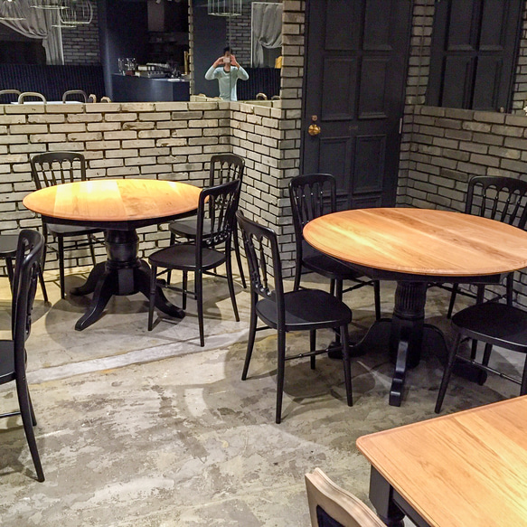 飲食店向け 丸テーブル ラウンドテーブル レストラン 直径1100B サイズオーダー ホワイトオーク アンティーク調家具 5枚目の画像