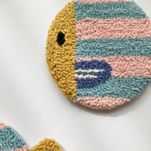 送料込み】おさかな コースター 1枚 魚 カラフル 水玉 ナチュラル