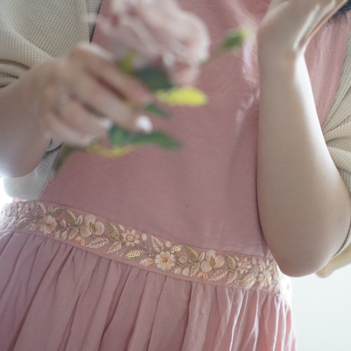 インド刺繍 エプロン リネン ポケット付き ピンク 大人 レディース