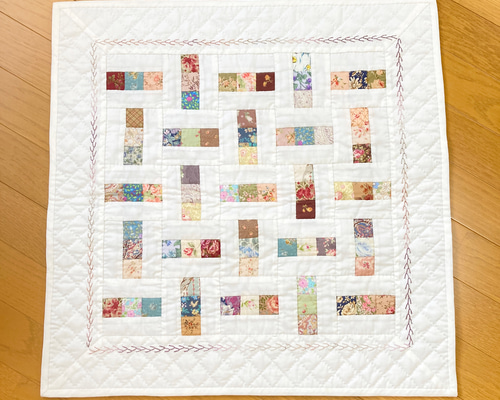 ハンドメイド　いろは47文字　パッチワークキルトタペストリー 224a1aaaa53f8a8a1b4954f8988d07