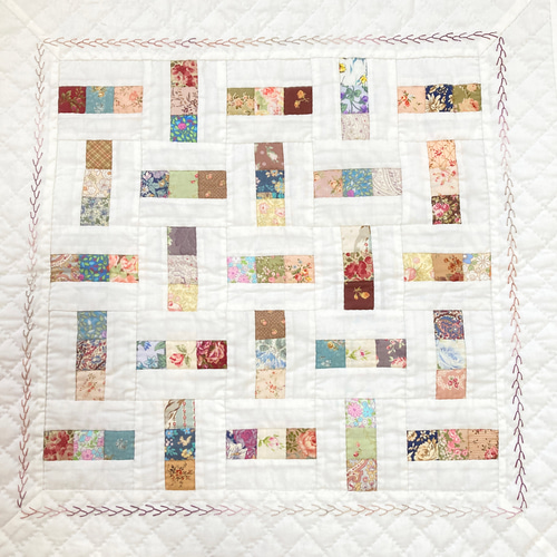 レター（文字）Hのパッチワークタペストリー パッチワークキルト