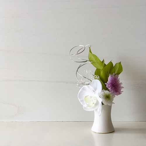 ❀専用　プリザーブドフラワー　お供え花　仏花　ことね菊　対　二基　ベルカップ 仏花 プリザーブドフラワー 仏壇用 デンファレ 小菊｜お供え用