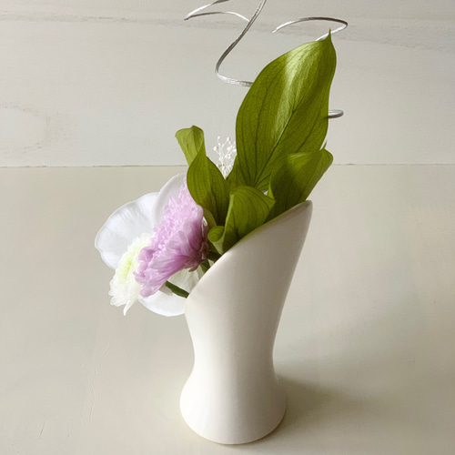 OPP-001お供え用/胡蝶蘭とことね菊の仏花/納骨堂や狭いスペースの仏壇