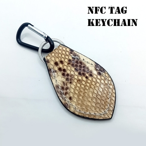本革 パイソン NFCタグ 内蔵 レザーキーホルダー 蛇革 ネックレス