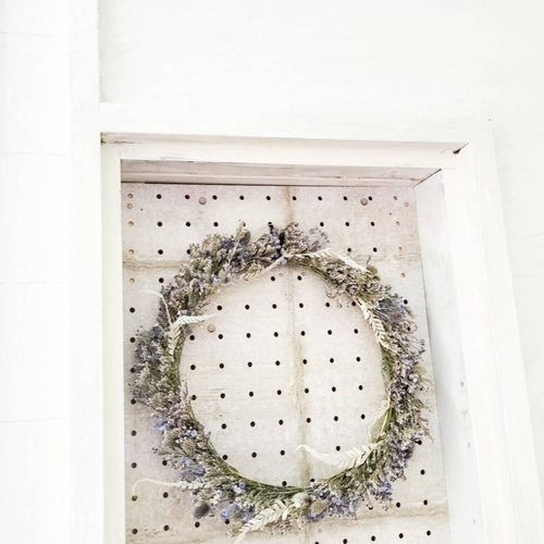 花かんむりのような 青のかすみ草とスターチスのフライングリース 25cm