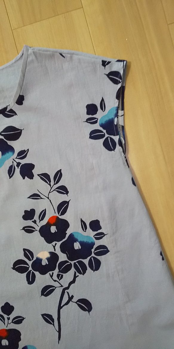 再販 ゆかた地　綿　フレンチブラウス　優しいグレーパープル地に花柄 3枚目の画像