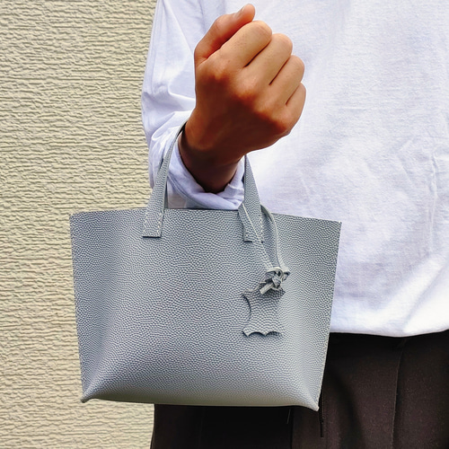 姫路レザー】手縫いのミニトートバッグ(コンパクト/シンプル 姫路レザー】手縫いのミニトートバッグ(コンパクト/シンプル