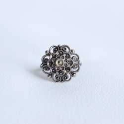【指輪】　銀の花　アンティーク　ガラスボタン 9枚目の画像