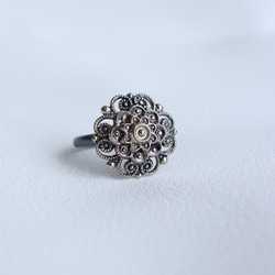 【指輪】　銀の花　アンティーク　ガラスボタン 4枚目の画像