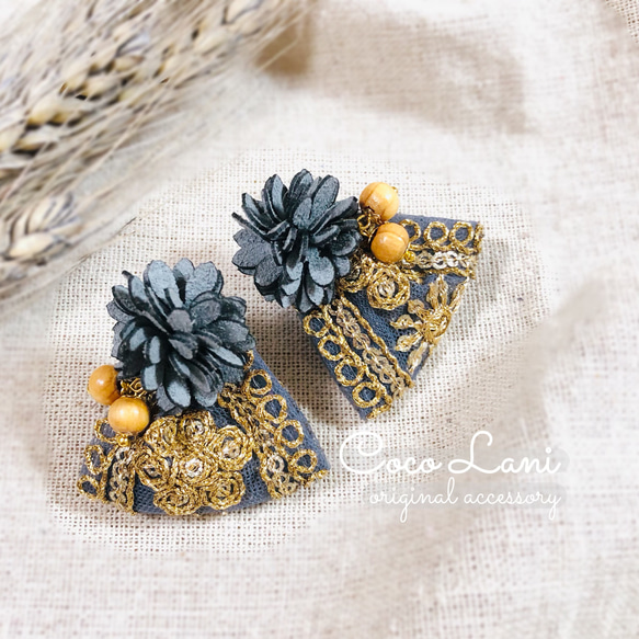 刺繍　黒　チロリアンテープ　ボタン　ヴィンテージ　リボン　ピアス　イヤリング 刺繍 黒 チロリアンテープ ボタン ヴィンテージ リボン