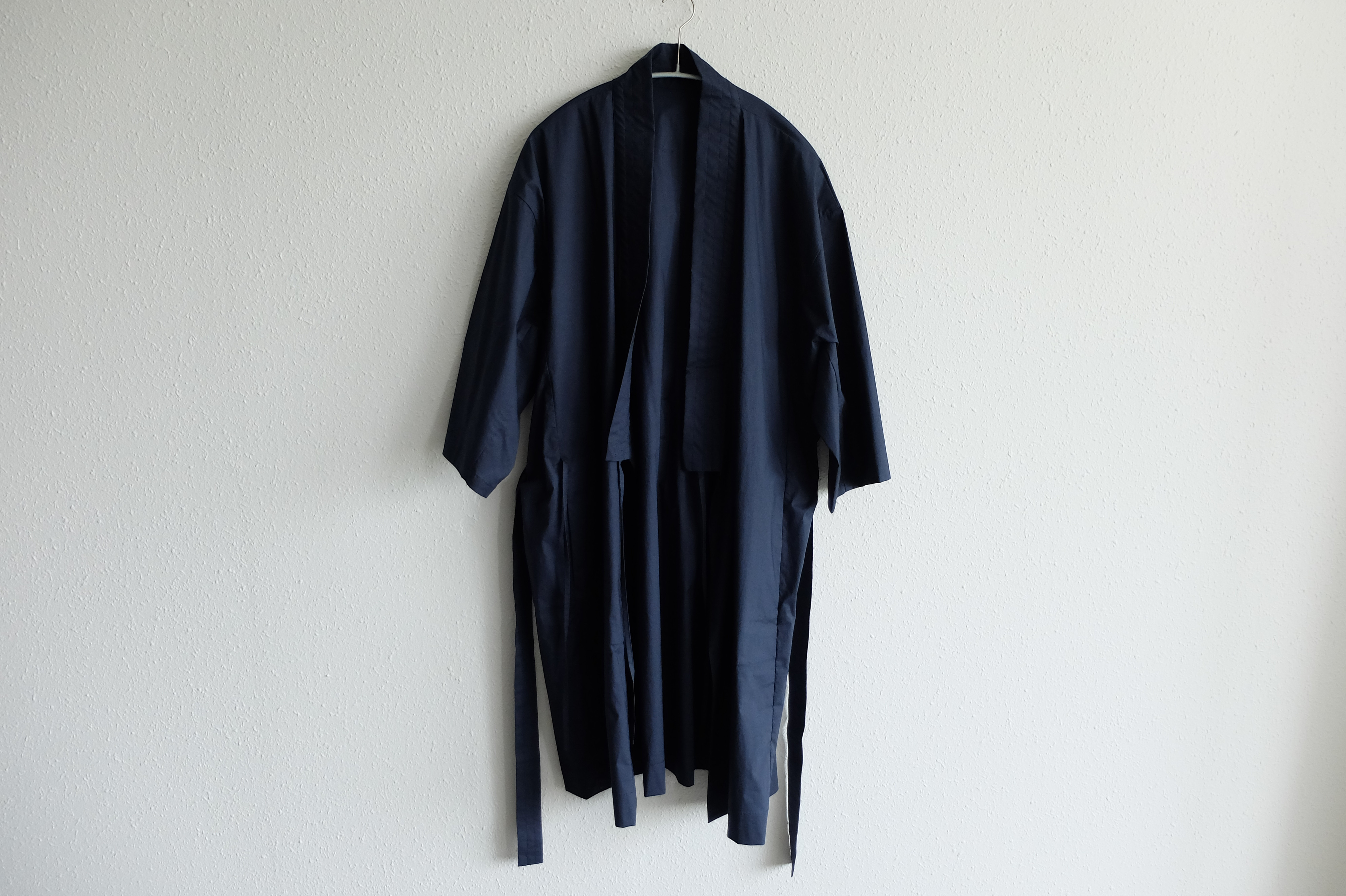 きるもの｜道着ローブ｜タイプライターストレッチ｜紺 ［unisex freesize］