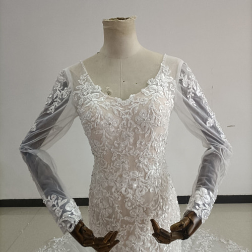 ウエディングドレス マーメイドライン Vネック ビーズ キラキラ 刺繍  