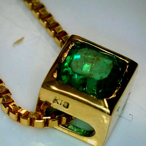 used k18YG AU750 18金天然エメラルド天然ダイヤモンド