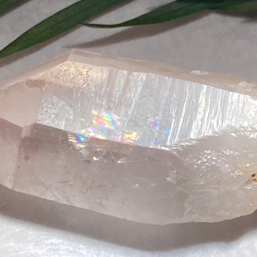 レインボー✨レムリアンシードクリスタル　ピンク 叡智の石✨ レインボー レムリアン シードクリスタル ピンク