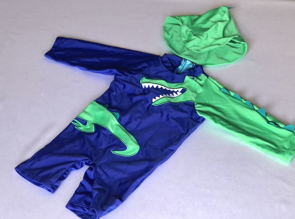 Crocodile rash guard　ラッシュガード　ベビーラッシュガード　ワニ　男の子水着　海外水着　ベビー水着　 3枚目の画像