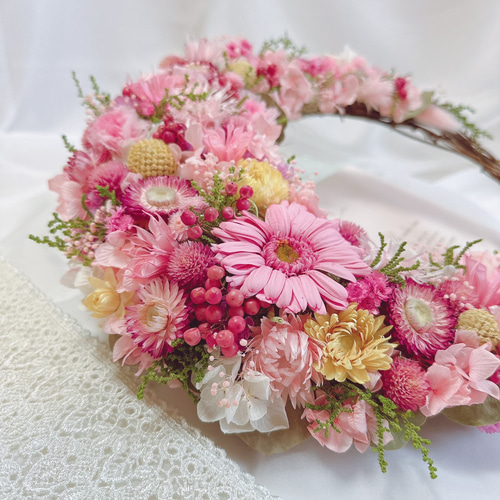 三日月ガーベラのパステルピンクハーフリース•ᴗ•ꕤ プリザーブド