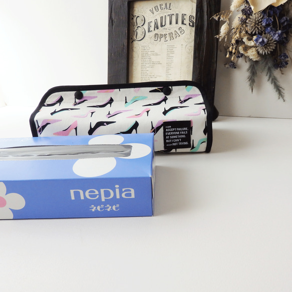 トイレ消臭用スプレーカバーとBOXティッシュカバーセット 3枚目の画像