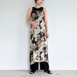 kirakira⭐︎　ドゥロワー　チェック　センタープレスパンツ　ウール センタープレスが⼊ったハイウエストのフロッキーパンツ。腰回りは