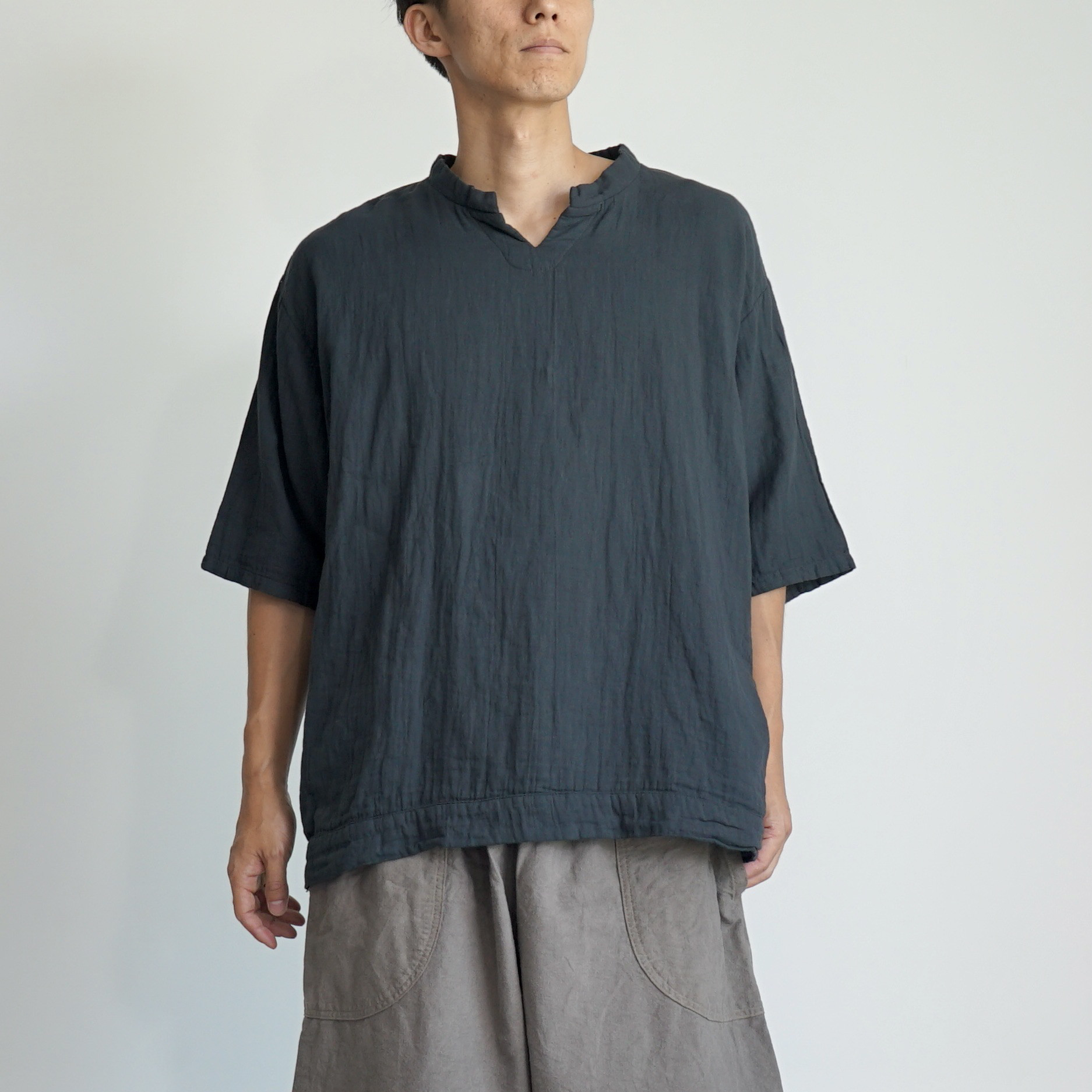 キーネックガーゼTシャツ/ブラック/知多木綿 ダブルガーゼ