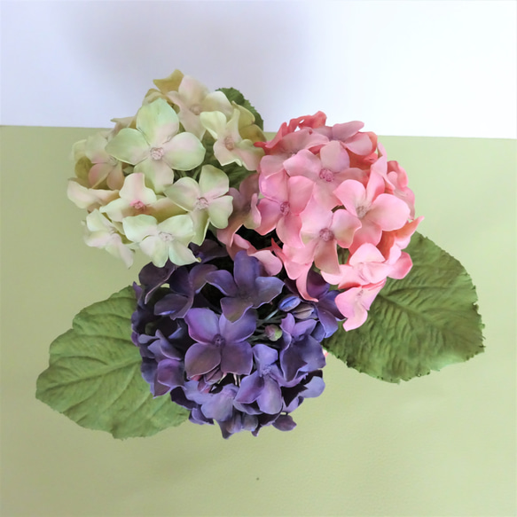 『粘土の花』3色紫陽花の鉢植え 1枚目の画像