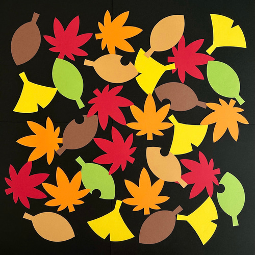 秋壁面飾り　落ち葉100枚　葉っぱサイズ2種類を各50枚　② 秋壁面飾り 落ち葉100枚 葉っぱサイズ2種類を各50枚 ② 落ち葉