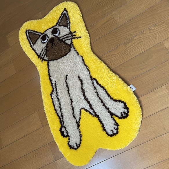 ★喵地毯（大）★ 毛茸茸的小貓形狀的地毯，讓你對某件事感到好奇。你可以騎在它身上，也可以裝飾它♪♪ 第3張的照片