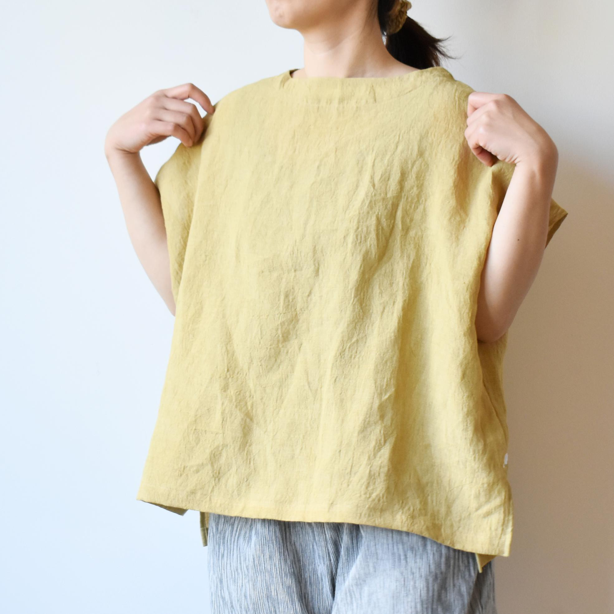 ナチュラルな印象と快適な着用感を備えたリネンファナージュトップス【SOL203S】