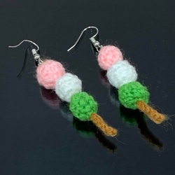 p061 刺繍顔つきクラゲ 両耳ピアスセット 手縫いフェルト ピンク