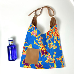 Sサイズ//African print × Real leather bag  / gold flower 1枚目の画像