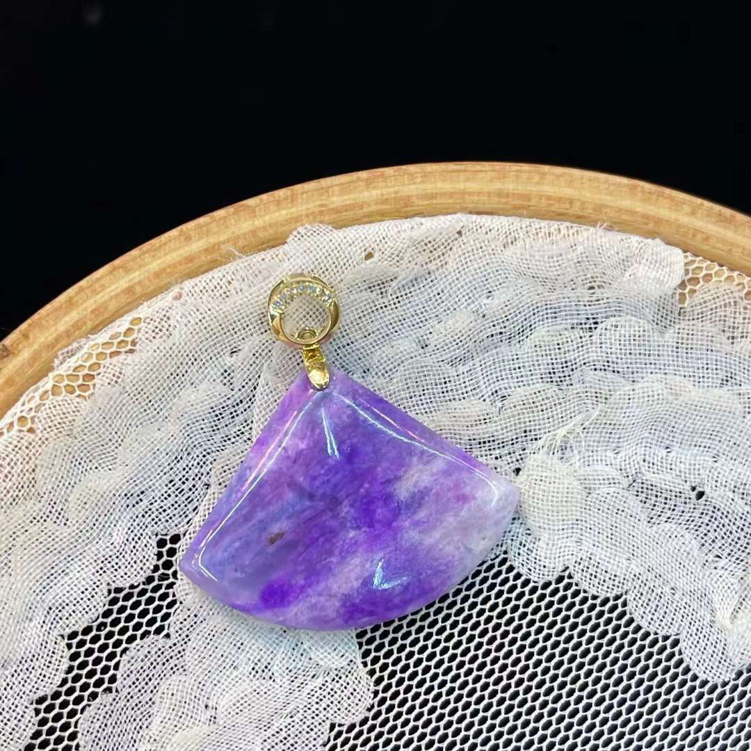 天然無処理　スギライト ペンダントトップ　k18 No980