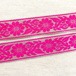 1mより インド刺繍リボン チロリアンテープ 花 ピンク 北欧☆民族衣装☆手芸 リボン 3枚目の画像