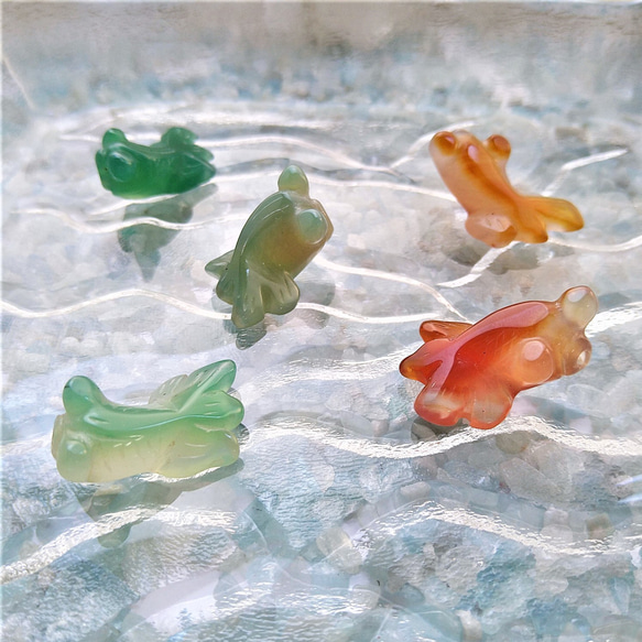 メノウの金魚の置物