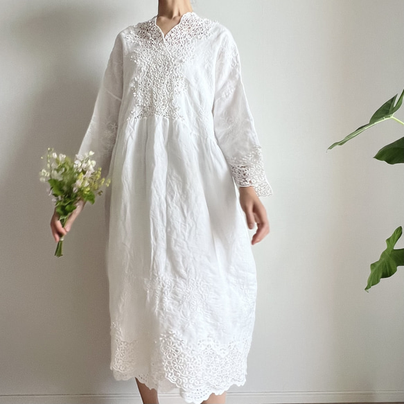 【美品】　ito hari イトハリ　リネン　Vネック　ロングワンピース　レース 美品】 ito hari イトハリ リネン Vネック ロングワンピース レース