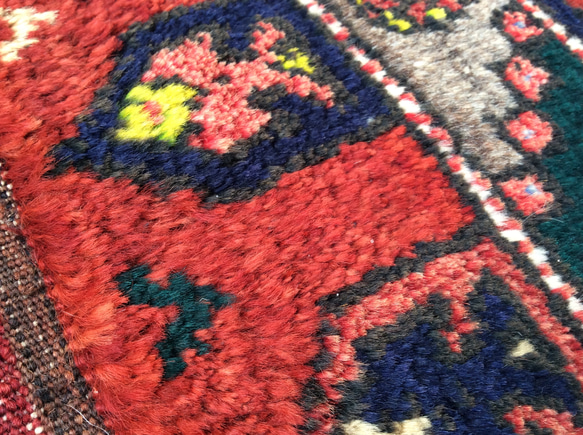 手織りトルコ絨毯 111x57cm アンティーク ラグ 7枚目の画像