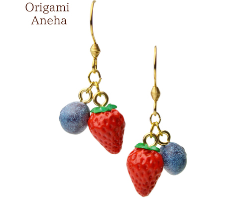 713-5 ハンドメイドピアス いちご チャーム アクセサリーパーツ 2個セット イチゴ ストロベリー クリア