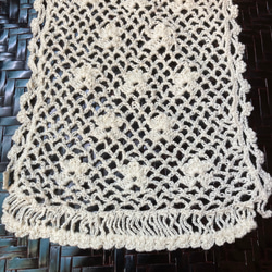 柔らか手編みミニストール　小さなお花のモチーフ　細い糸で繊細なレース編み　やわらかいコットン１００％ 2枚目の画像