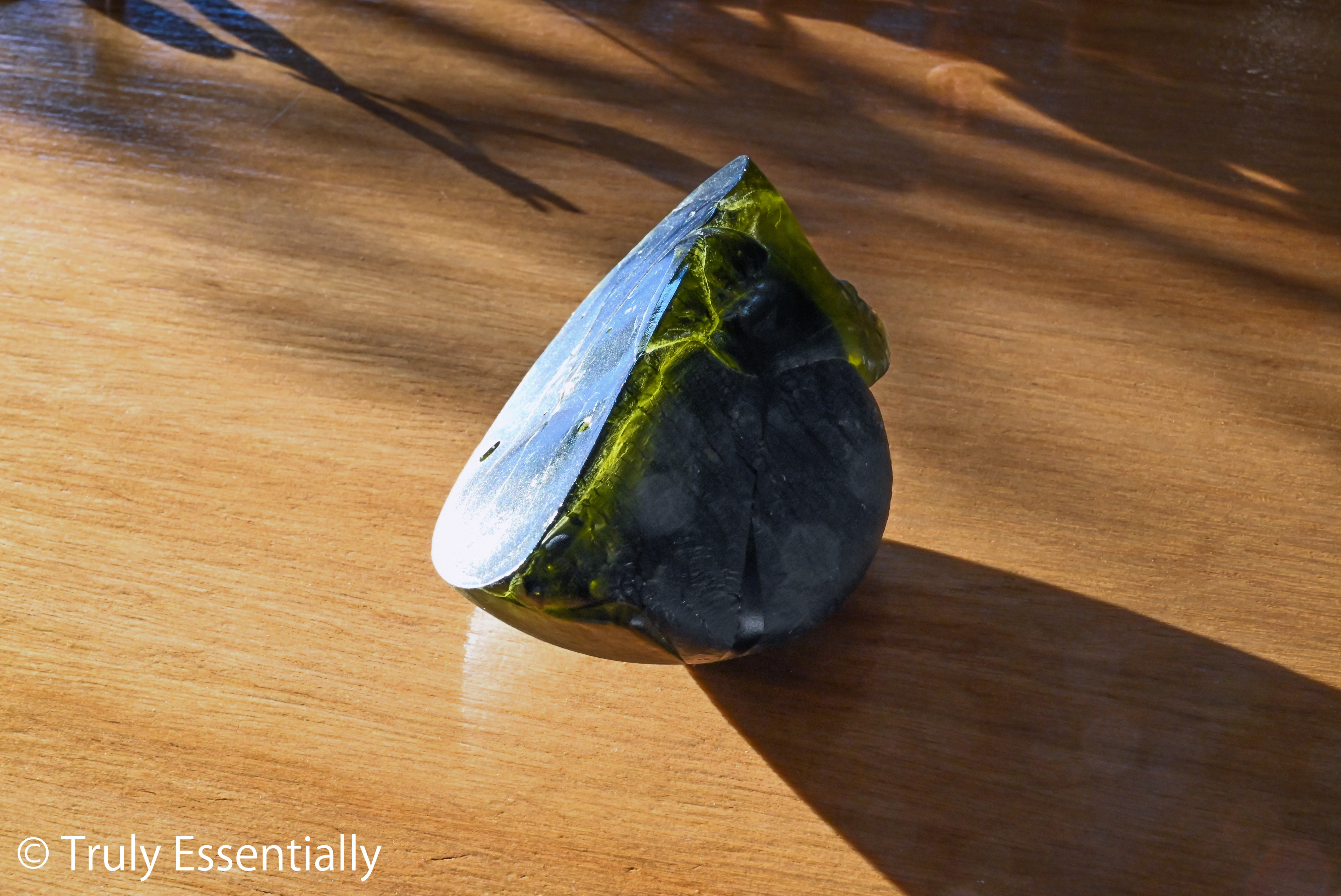 「 みどりのガラス 」シリーズ、ガラスのインテリアオブジェ ● 9.5cm