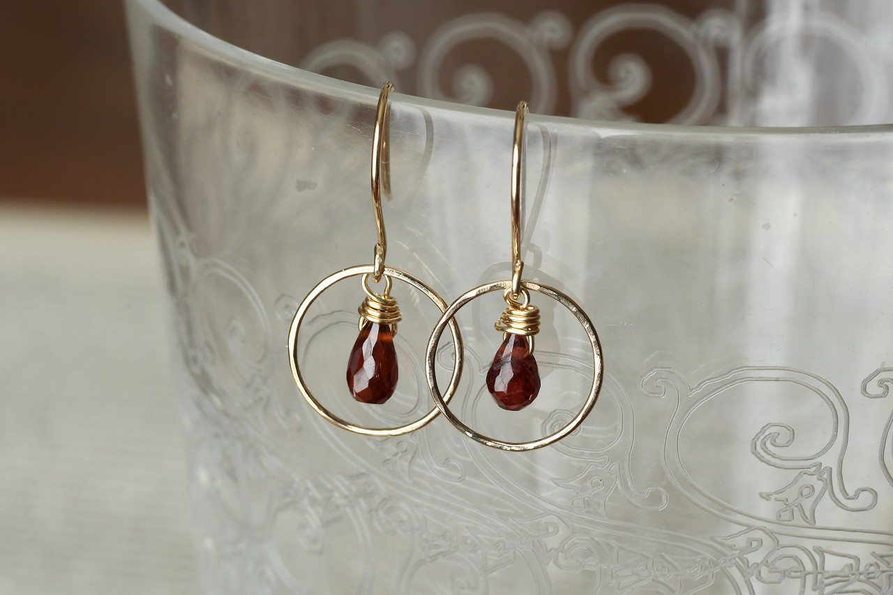 金色の環〜ガーネット～