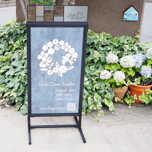 お店屋さんにも♪立式（足組立式）看板 